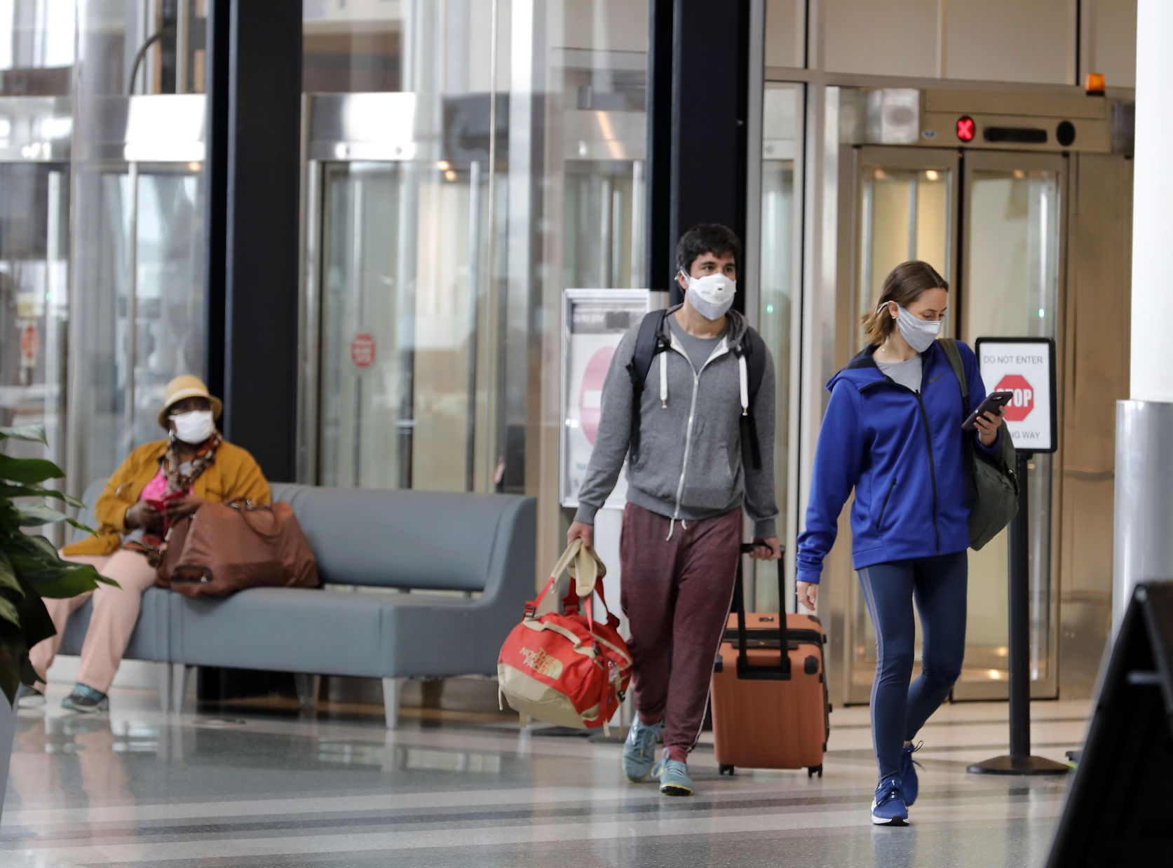 airport arrivals.jpg (copy) (copy)